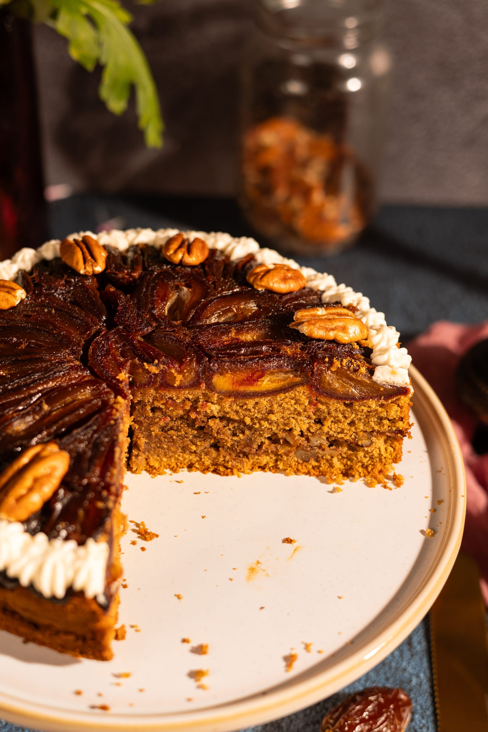 The cut cake, showing the layer of pecans on top