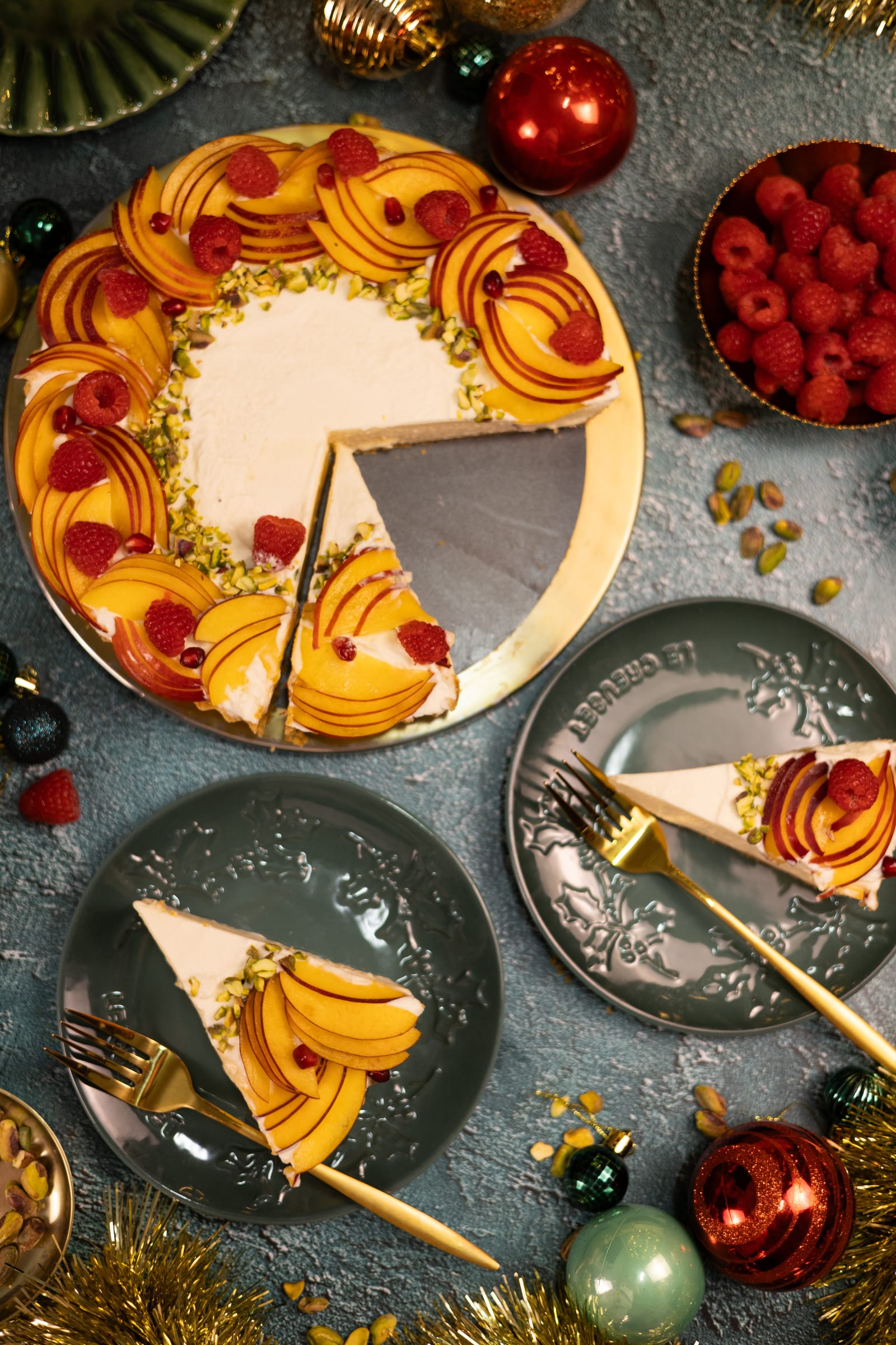 The tart with a slice cut out, and slices on plates